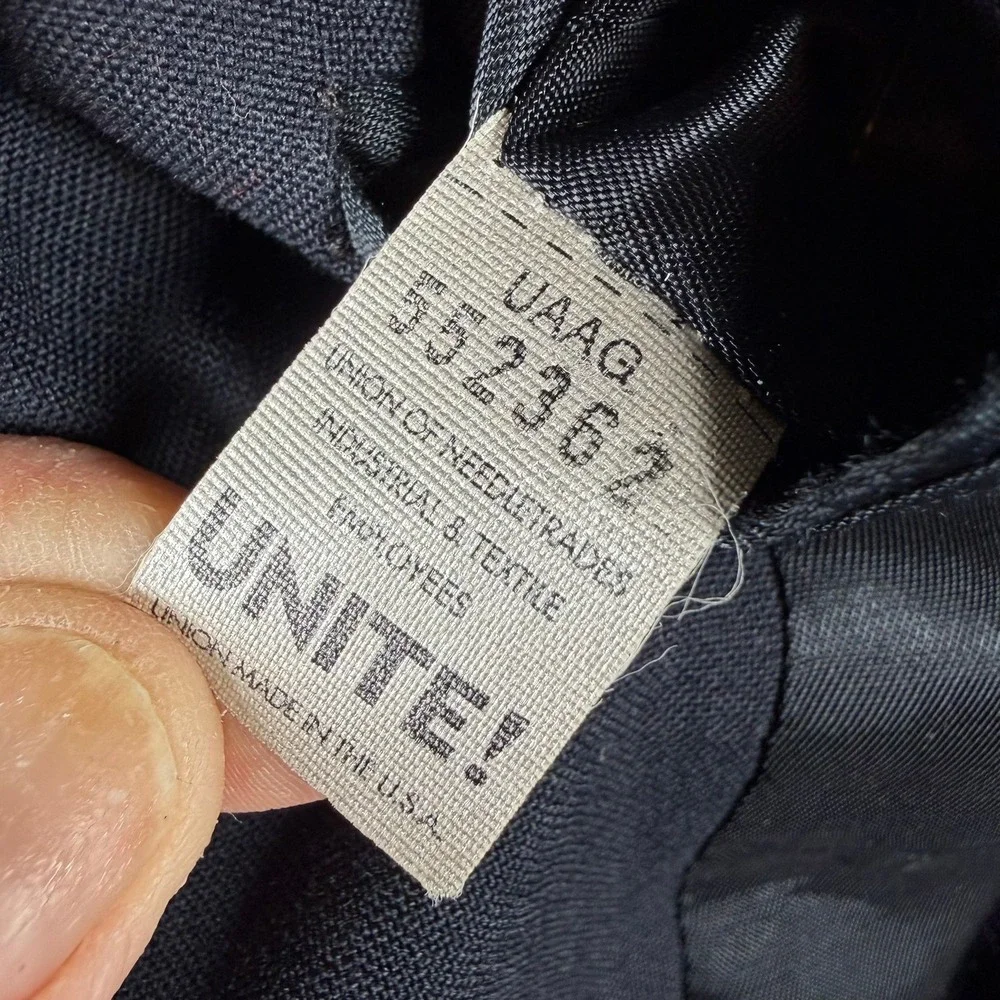 Hart Schaffner & Marx classic navy